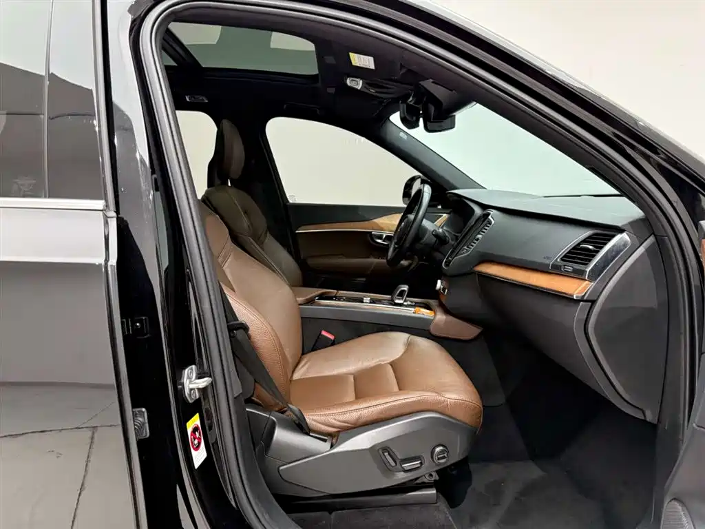 Volvo Volvo XC90 2022 B5 Momentum Luxury 5-seat 2021 - thumbnail 19