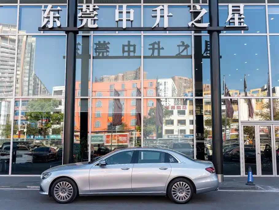 Mercedes-Benz Mercedes-Benz E-Class 2023 E 300 L Fashion Edition 2023 - thumbnail 4