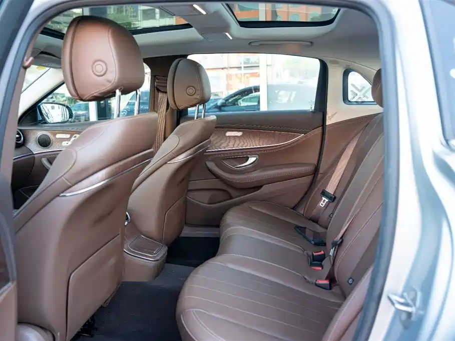 Mercedes-Benz Mercedes-Benz E-Class 2023 E 300 L Fashion Edition 2023 - thumbnail 17