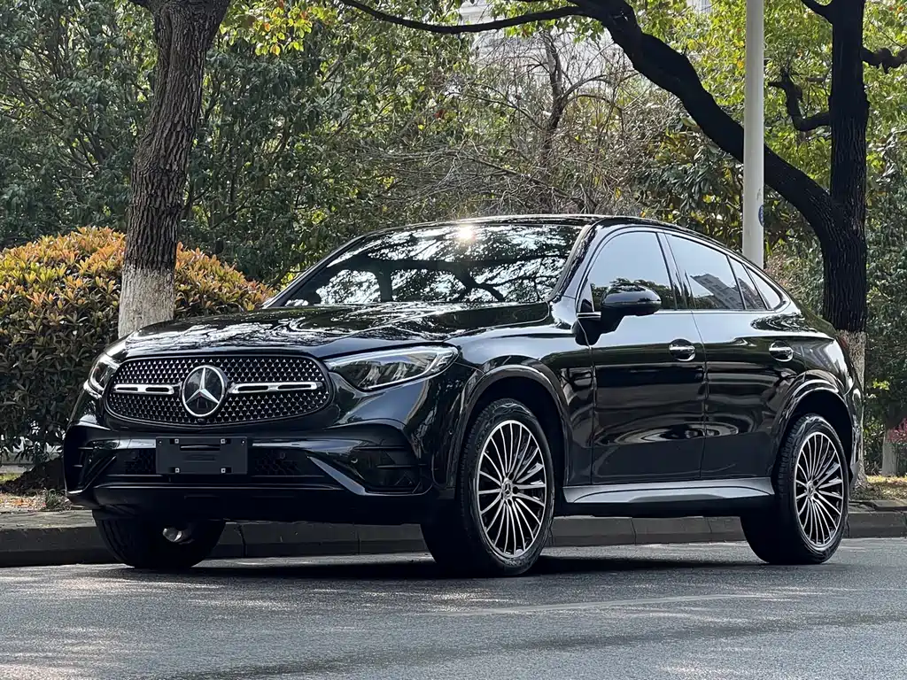 Mercedes-Benz Mercedes-Benz GLC Coupe 2024 GLC 300 4MATIC Coupé SUV 2025