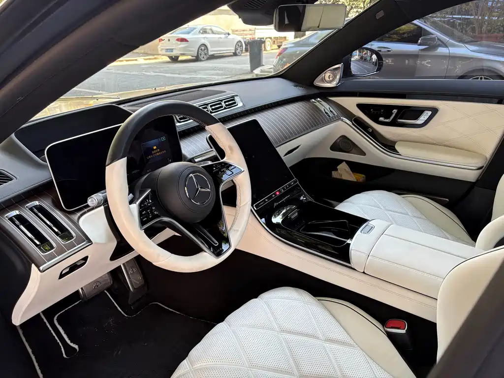 Mercedes-Benz Maybach S-Class 2022 S 680 4MATIC First Edition 2023 - thumbnail 4