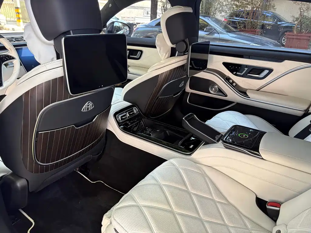 Mercedes-Benz Maybach S-Class 2022 S 680 4MATIC First Edition 2023 - thumbnail 6