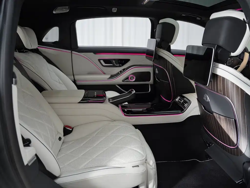 Mercedes-Benz Maybach S-Class 2022 S 680 4MATIC First Edition 2023 - thumbnail 13