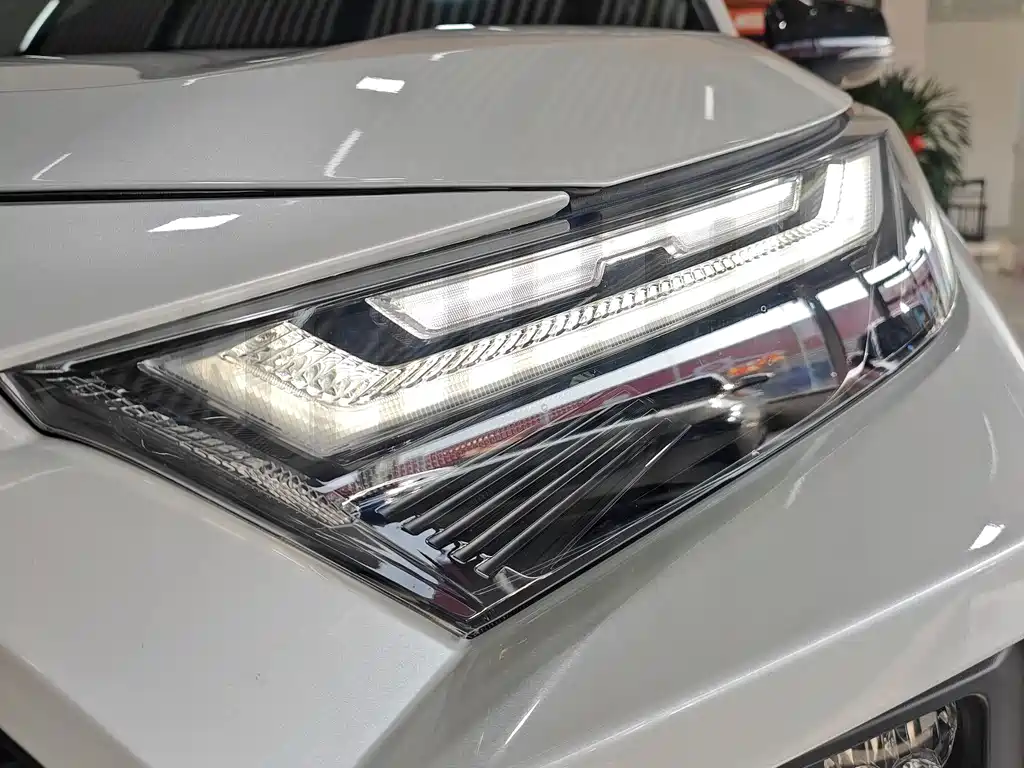 Toyota RAV4 2023 2.0L CVT AWD Adventure Flagship Edition 2023 - thumbnail 7