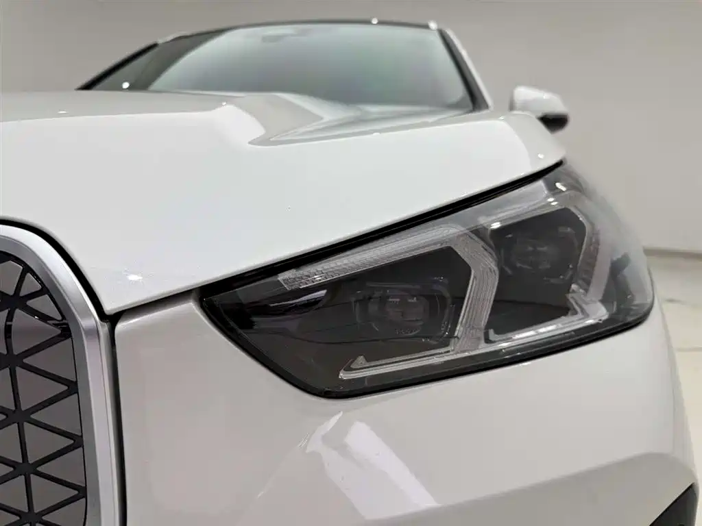BMW BMW iX1 2025 eDrive25L X Design Package 2025 - thumbnail 2