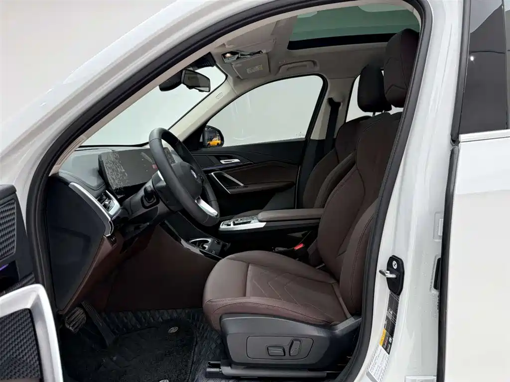 BMW BMW iX1 2025 eDrive25L X Design Package 2025 - thumbnail 15