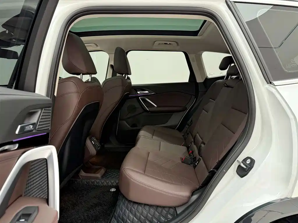 BMW BMW iX1 2025 eDrive25L X Design Package 2025 - thumbnail 17