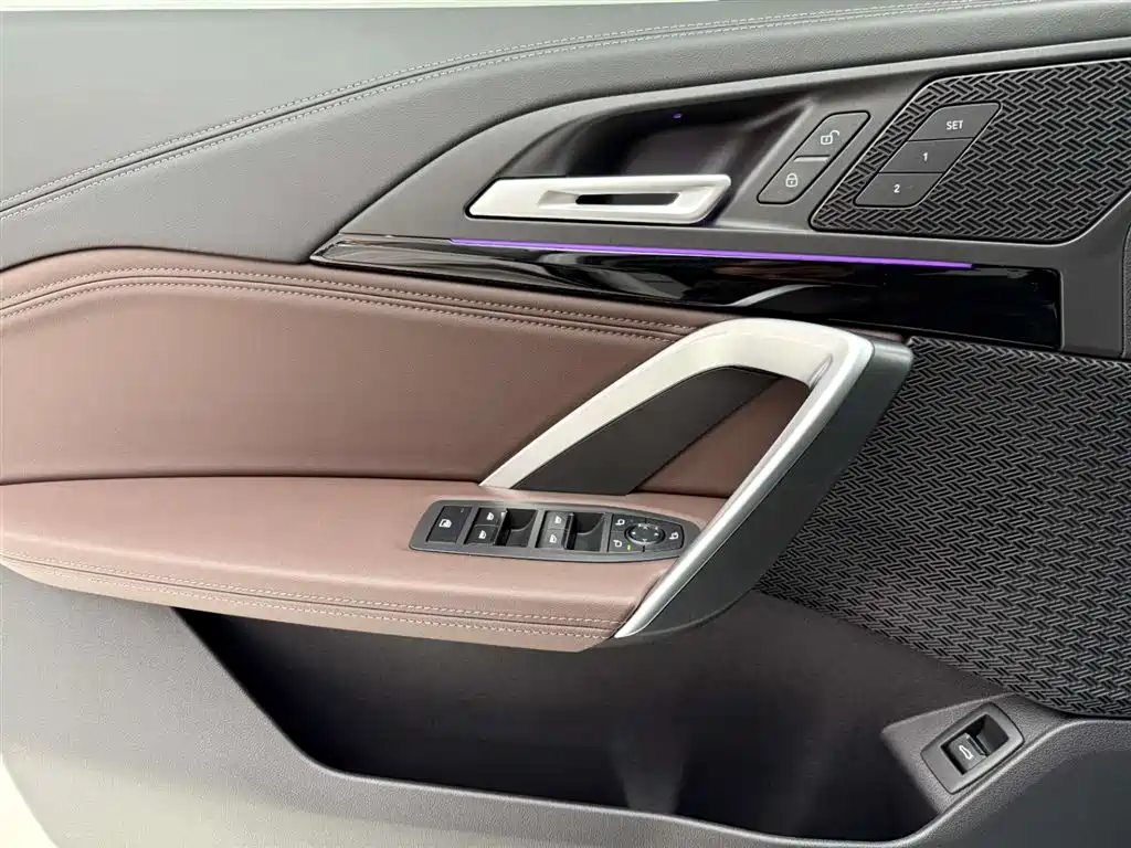 BMW BMW iX1 2025 eDrive25L X Design Package 2025 - thumbnail 21