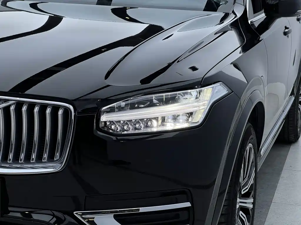 Volvo Volvo XC90 2023 B6 Momentum Luxury 7-seater 2023 - thumbnail 5