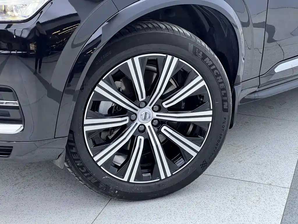 Volvo Volvo XC90 2023 B6 Momentum Luxury 7-seater 2023 - thumbnail 10