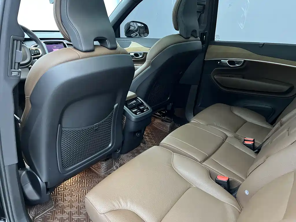 Volvo Volvo XC90 2023 B6 Momentum Luxury 7-seater 2023 - thumbnail 14