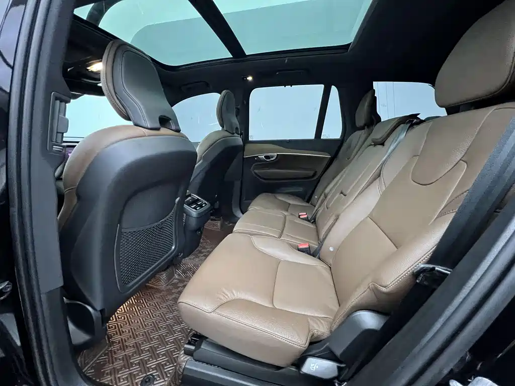 Volvo Volvo XC90 2023 B6 Momentum Luxury 7-seater 2023 - thumbnail 15