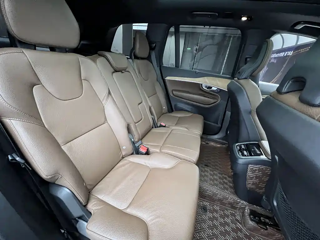 Volvo Volvo XC90 2023 B6 Momentum Luxury 7-seater 2023 - thumbnail 17