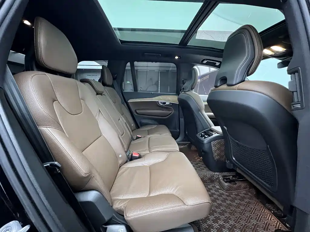 Volvo Volvo XC90 2023 B6 Momentum Luxury 7-seater 2023 - thumbnail 19