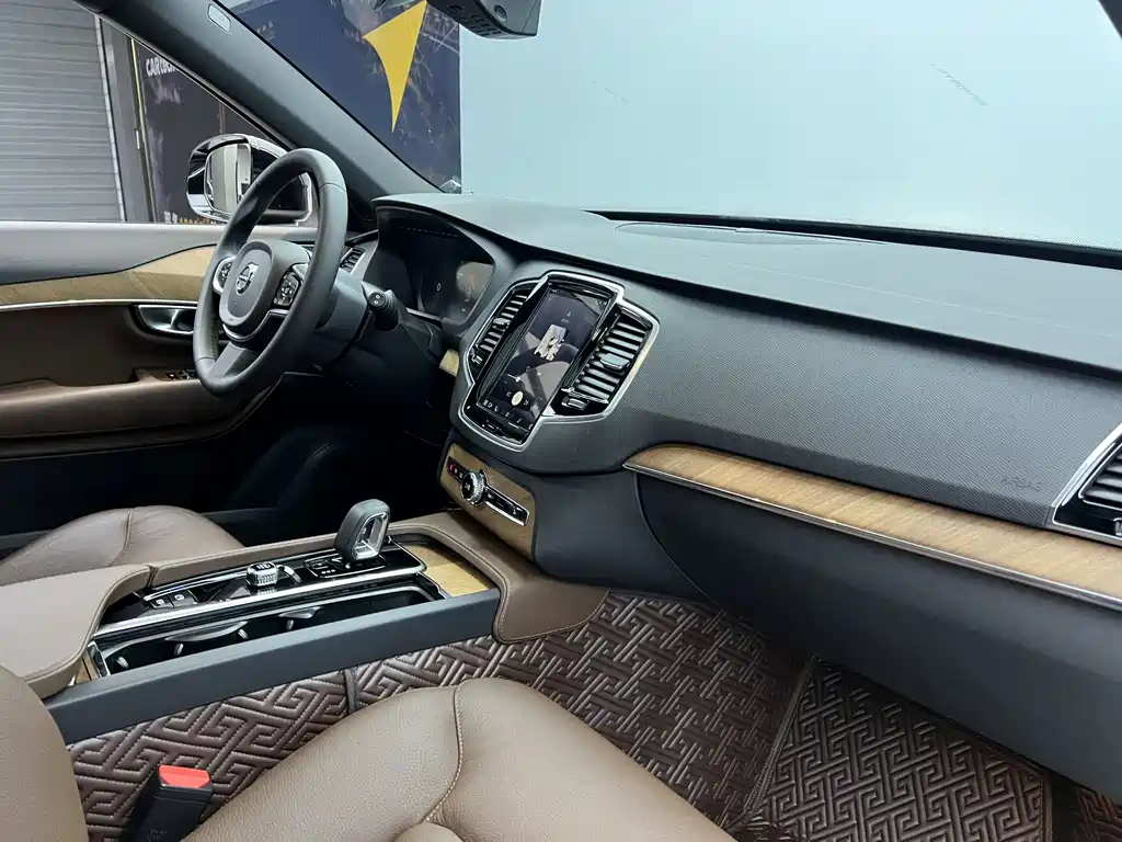 Volvo Volvo XC90 2023 B6 Momentum Luxury 7-seater 2023 - thumbnail 25