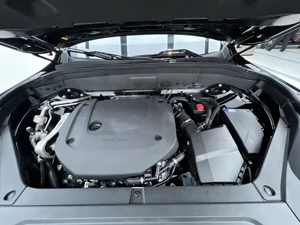 Volvo Volvo XC90 2023 B6 Momentum Luxury 7-seater 2023 - thumbnail 28
