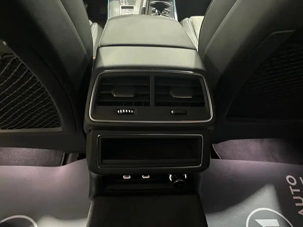 Audi Audi A6L 2024 40 TFSI Luxury Dynamic Edition 2025 - thumbnail 19