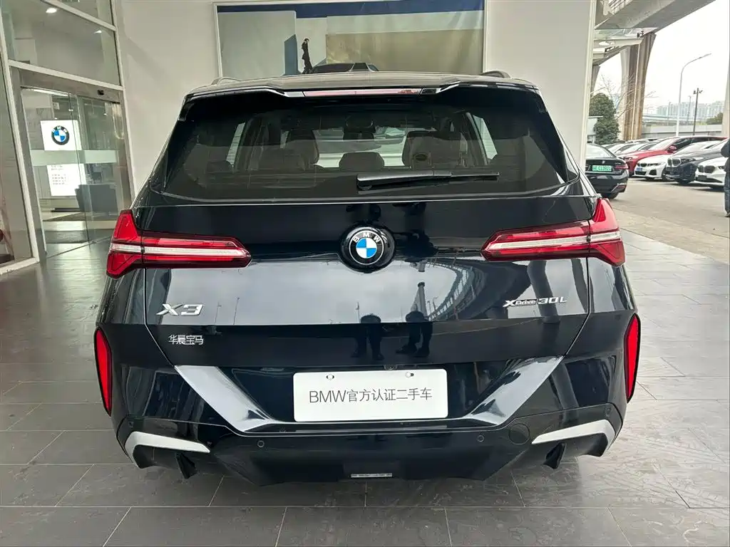 BMW BMW X3 2025 xDrive30L Premium M Sport Package 2025 - thumbnail 4