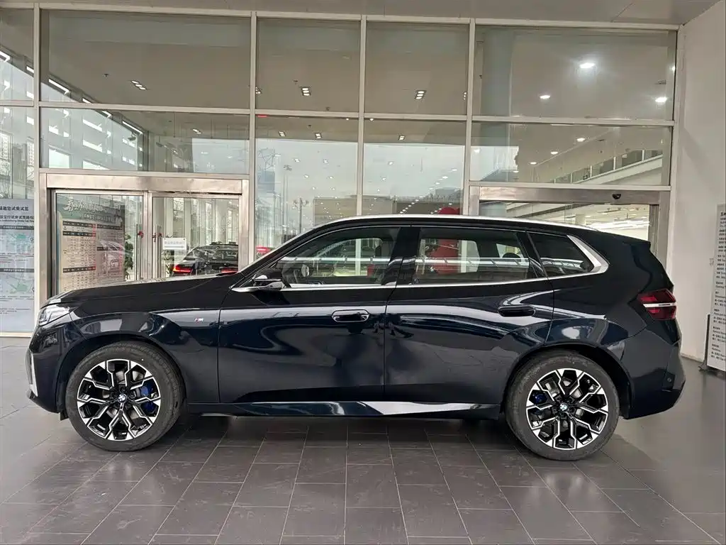 BMW BMW X3 2025 xDrive30L Premium M Sport Package 2025 - thumbnail 5