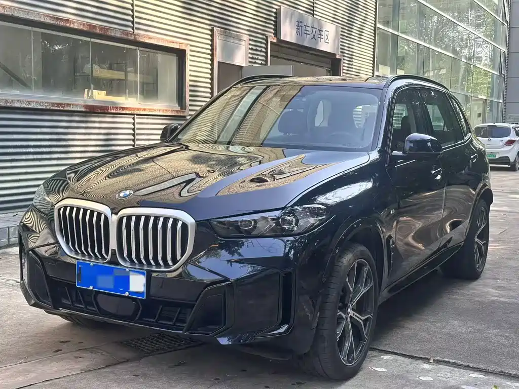BMW BMW X5 2025 xDrive 30Li M Sport Shadow Night Package 2025