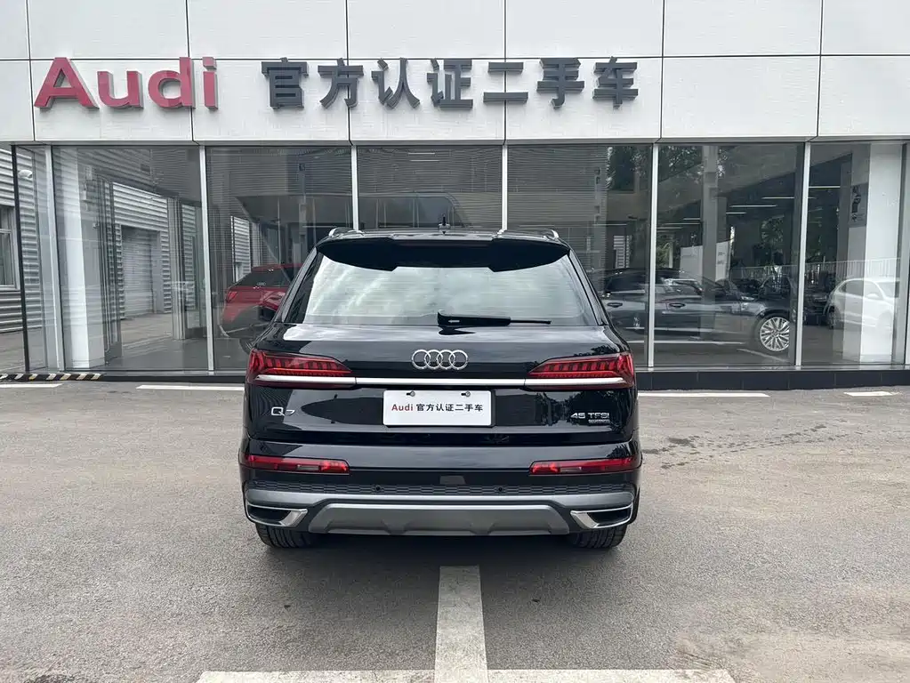 Audi Audi Q7 2023 45 TFSI quattro S line Sport 2023 - thumbnail 2