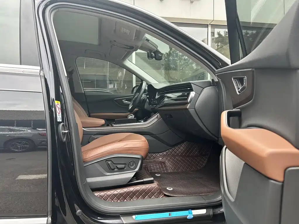Audi Audi Q7 2023 45 TFSI quattro S line Sport 2023 - thumbnail 5