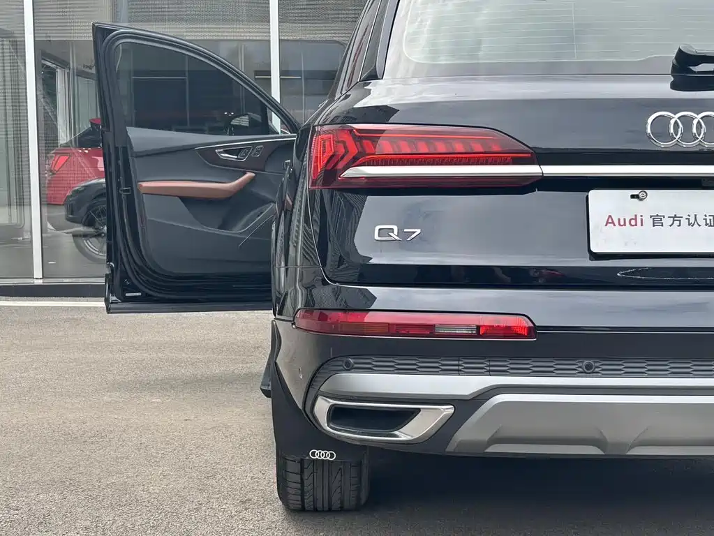 Audi Audi Q7 2023 45 TFSI quattro S line Sport 2023 - thumbnail 7