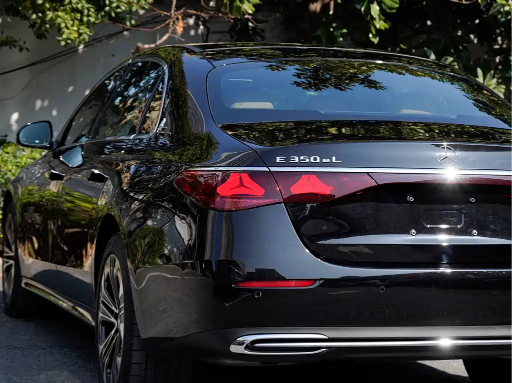 Mercedes-Benz Mercedes-Benz E-Class 2024 E 350 e L Plug-in Hybrid Sedan 2024 - thumbnail 6