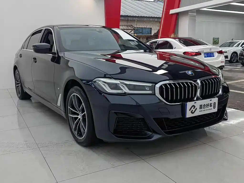 BMW BMW 5 Series 2022 Model Year Facelift 525Li M Sport Package 2023 - thumbnail 3
