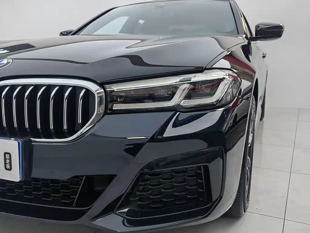 BMW BMW 5 Series 2022 Model Year Facelift 525Li M Sport Package 2023 - thumbnail 4