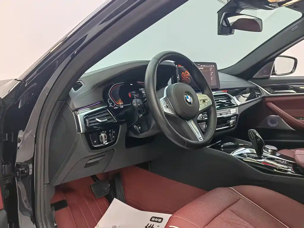BMW BMW 5 Series 2022 Model Year Facelift 525Li M Sport Package 2023 - thumbnail 5