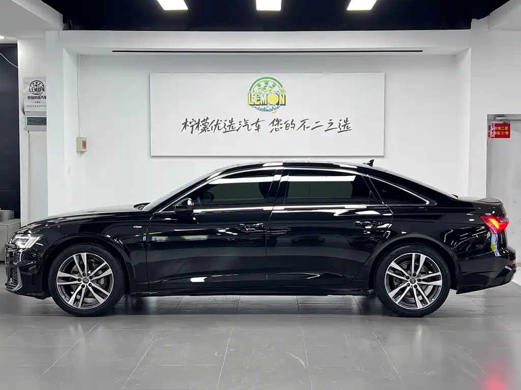 Audi Audi A6L 2019 40 TFSI Luxury Dynamic Model 2019 - thumbnail 4