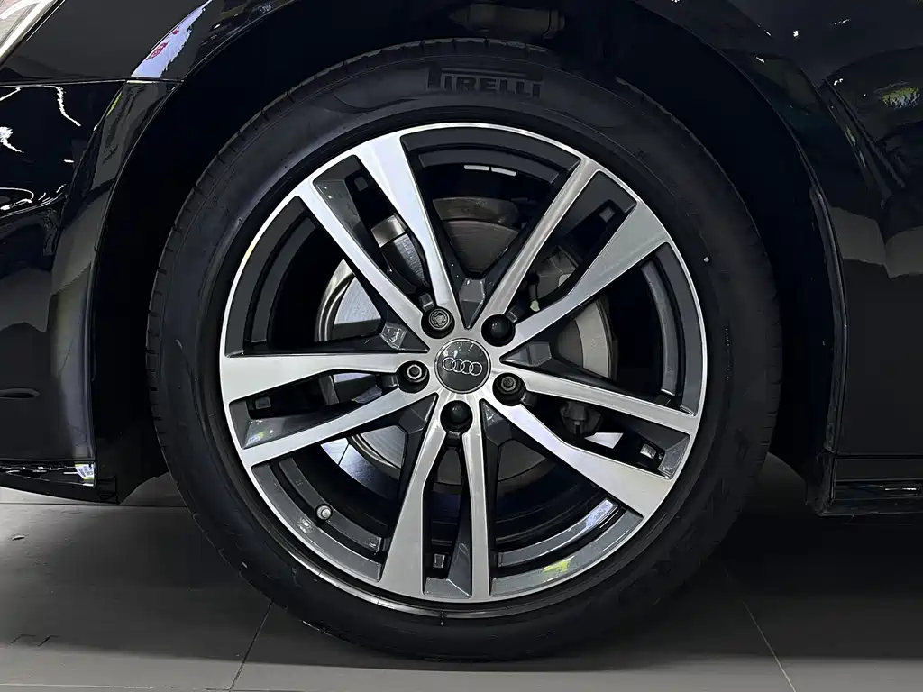Audi Audi A6L 2019 40 TFSI Luxury Dynamic Model 2019 - thumbnail 10