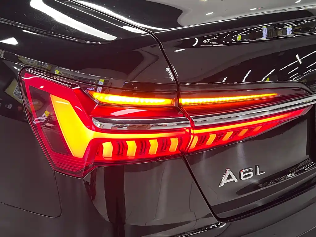 Audi Audi A6L 2019 40 TFSI Luxury Dynamic Model 2019 - thumbnail 12