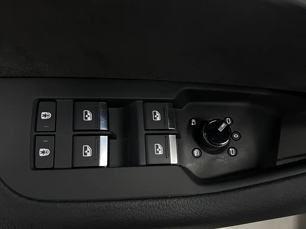 Audi Audi A6L 2019 40 TFSI Luxury Dynamic Model 2019 - thumbnail 17