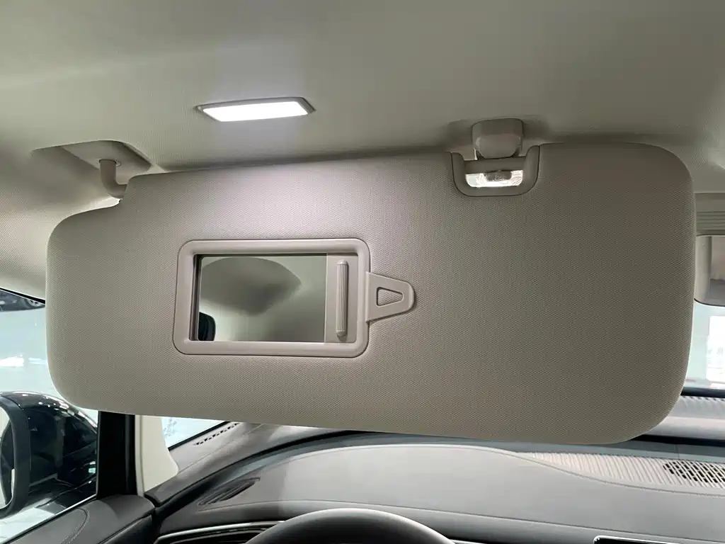 Denza DENZA D9 2025 DM-i Intelligent Driving Edition 1020 AWD Premium 2026 - thumbnail 17