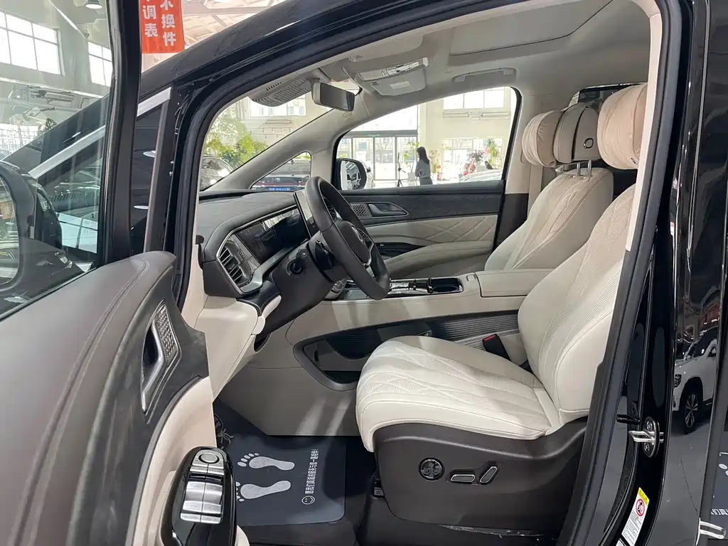 Denza DENZA D9 2025 DM-i Intelligent Driving Edition 1020 AWD Premium 2026 - thumbnail 22
