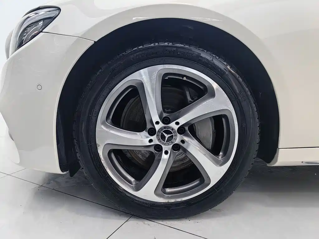 Mercedes-Benz Mercedes-Benz E-Class 2018 E 300 L Sport Style 2018 - thumbnail 4