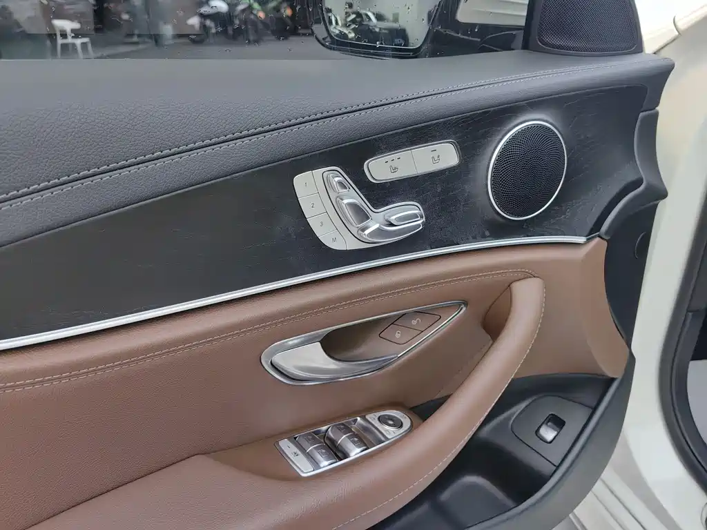 Mercedes-Benz Mercedes-Benz E-Class 2018 E 300 L Sport Style 2018 - thumbnail 6