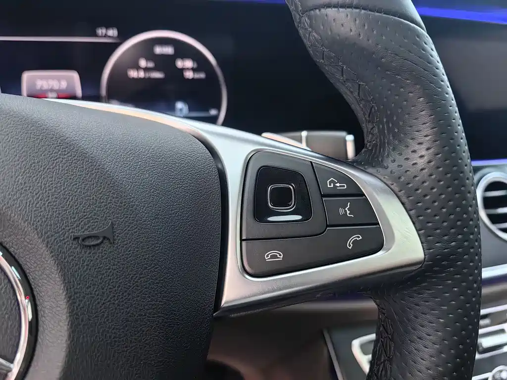 Mercedes-Benz Mercedes-Benz E-Class 2018 E 300 L Sport Style 2018 - thumbnail 12