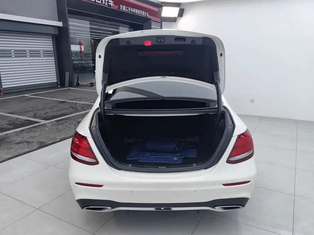 Mercedes-Benz Mercedes-Benz E-Class 2018 E 300 L Sport Style 2018 - thumbnail 30