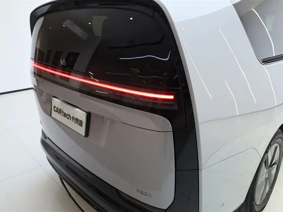 Li Auto Li MEGA 2024 Ultra 2024 - thumbnail 9