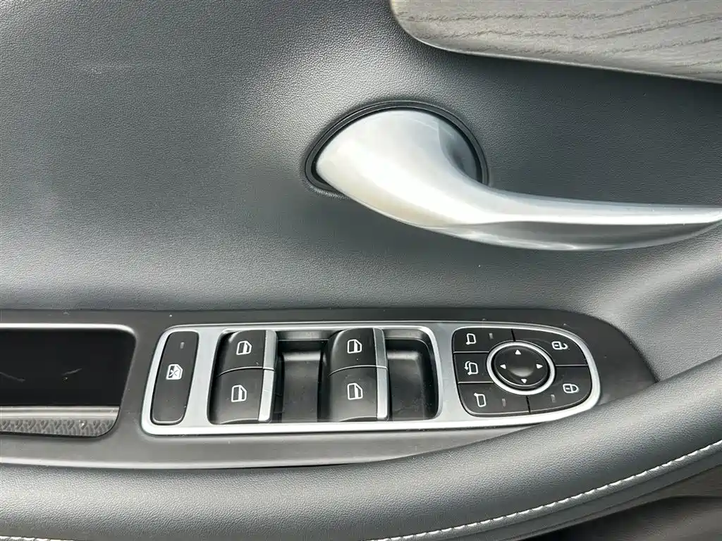 Chery Arrizo 8 2022 1.6T DCT Elegant 2023 - thumbnail 24