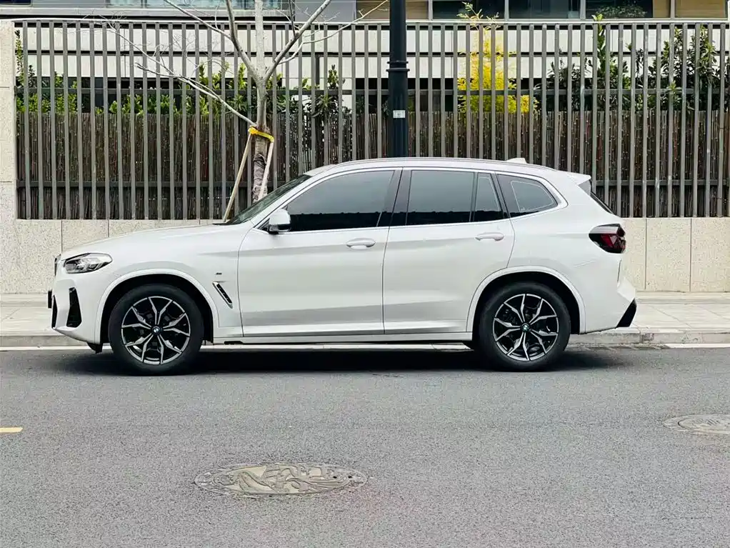 BMW BMW X3 2023 xDrive25i M Sport Package 2024 - thumbnail 2
