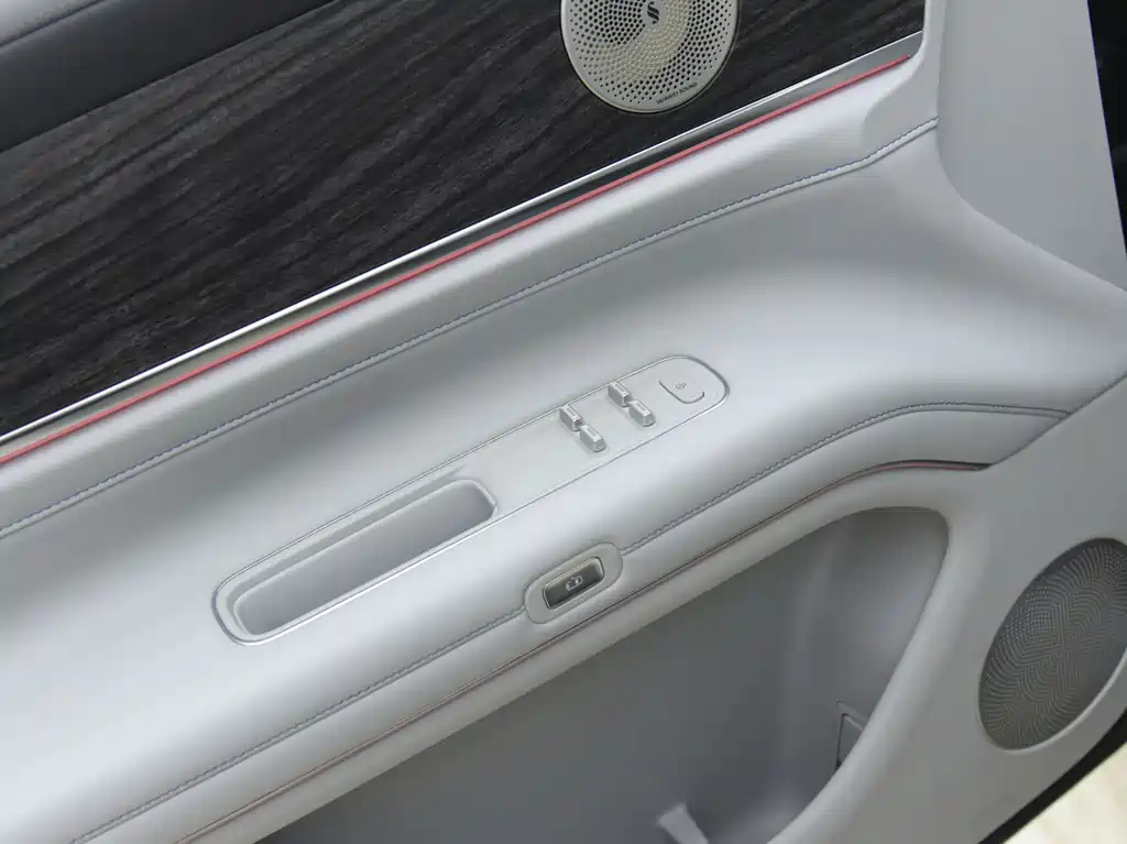 AITO M9 Aito M9 2024 Extended Range Ultra 42kWh 6-seater 2024 - thumbnail 10