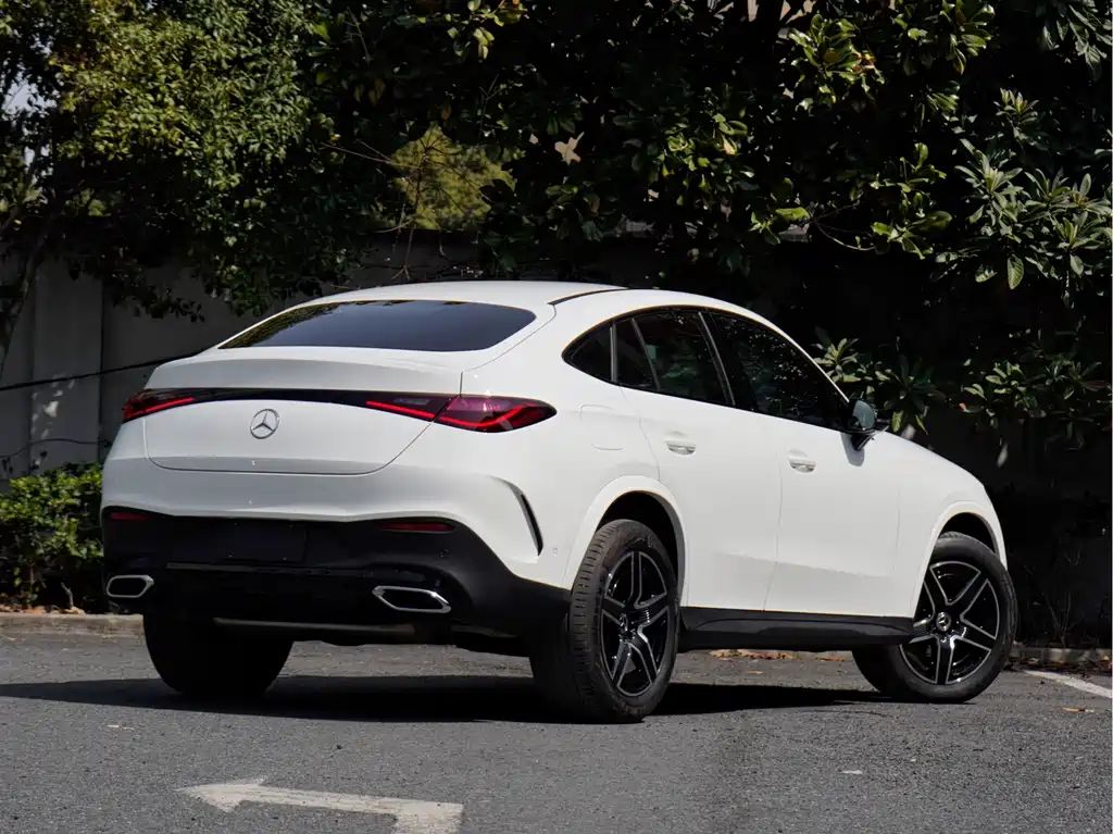 Mercedes-Benz Mercedes-Benz GLC Coupe 2024 GLC 260 4MATIC Coupé SUV 2024 - thumbnail 4