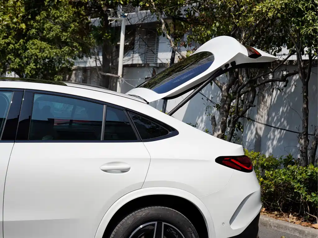 Mercedes-Benz Mercedes-Benz GLC Coupe 2024 GLC 260 4MATIC Coupé SUV 2024 - thumbnail 9