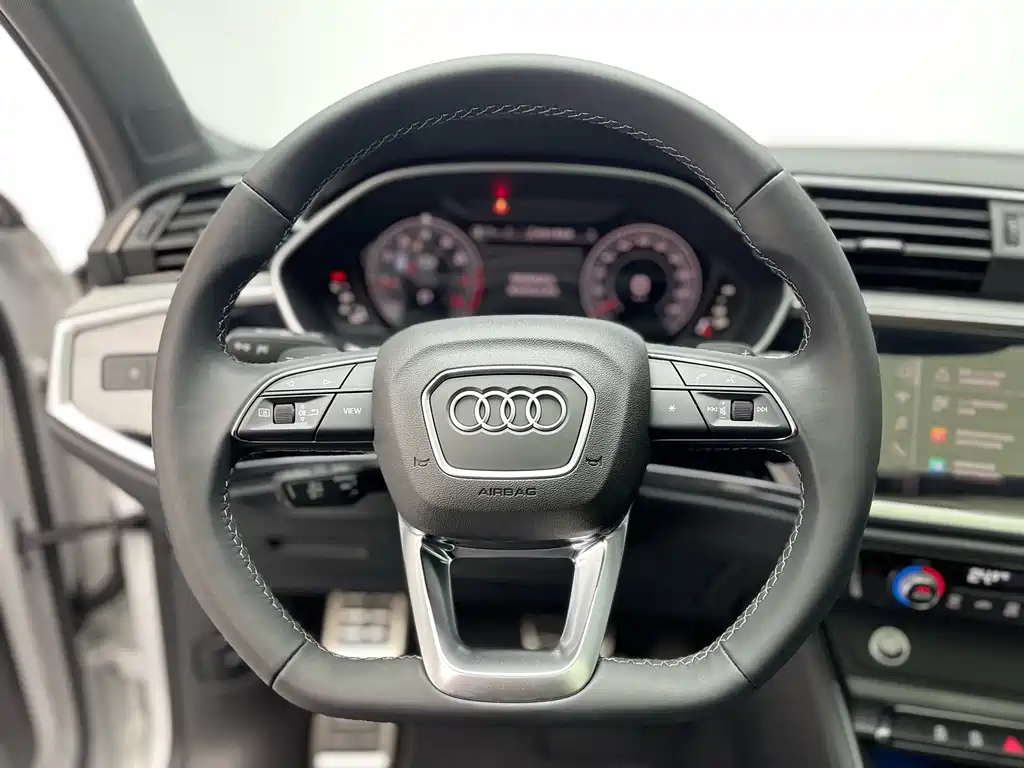 Audi Audi Q3 2024 35 TFSI Fashion Dynamic Edition 2023 - thumbnail 8