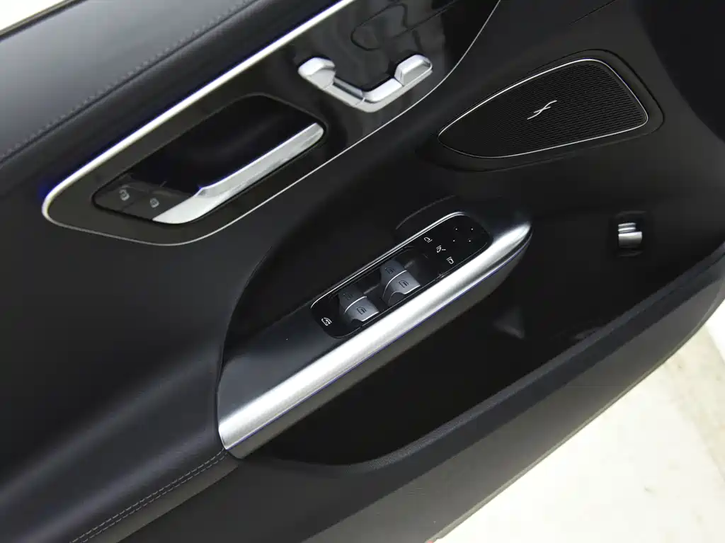Mercedes-Benz Mercedes-Benz C-Class 2024 Facelift C 260 L Sport Edition 2024 - thumbnail 4