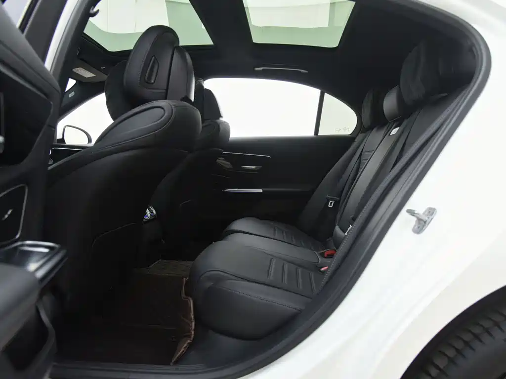 Mercedes-Benz Mercedes-Benz C-Class 2024 Facelift C 260 L Sport Edition 2024 - thumbnail 9